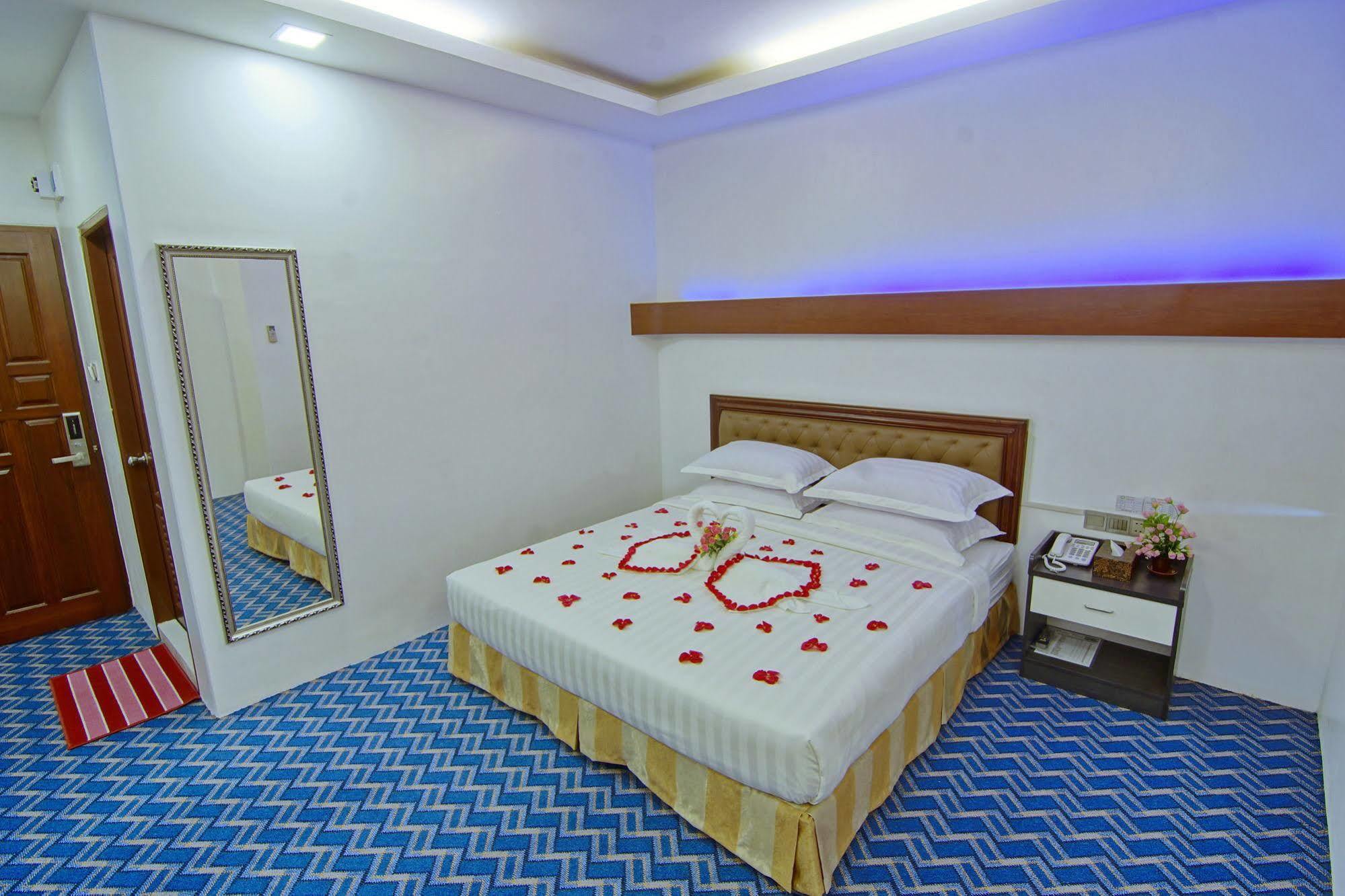 Perfect Hotel Mandalay Exteriér fotografie